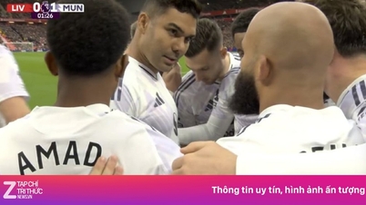 Casemiro repeatedly 'slaps' his teammates