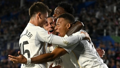 Gol de Mbappé ajuda o Real Madrid a retomar a liderança do Barcelona