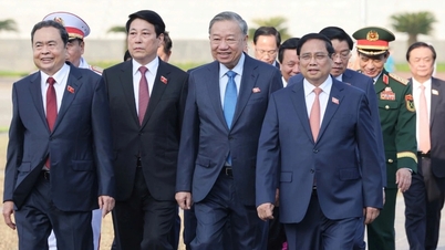 «រដ្ឋសភា​ប្តូរ​ពី​ការ​បង្កើត​ច្បាប់​មក​គ្រប់គ្រង​ទៅ​បង្កើត​ការ​អភិវឌ្ឍ»។
