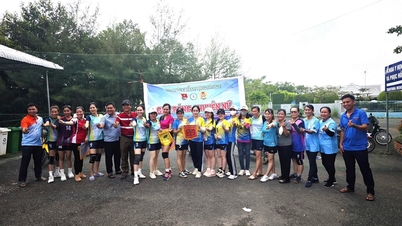 Emocionante torneio de vôlei feminino para celebrar o Dia da Mulher Vietnamita em 20 de outubro