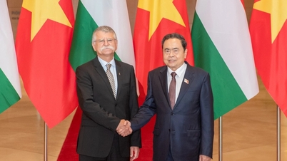 Președintele Adunării Naționale, Tran Thanh Man, a prezidat ceremonia de bun venit pentru președintele Adunării Naționale a Ungariei