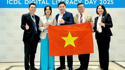 Hai giáo viên Việt Nam nhận giải thưởng Nhà giáo dục số