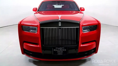 ชื่นชม Rolls-Royce Phantom VIII “สีแดงสด” สุดหรู มูลค่ากว่า 2 หมื่นล้านดอง