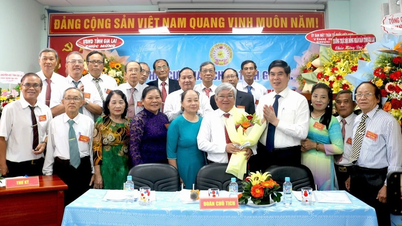 Pan Cao Van Binh byl zvolen předsedou Asociace bývalých učitelů provincie Gia Lai.