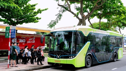 V-Green Şirketi, elektrikli araçlar için şarj istasyonlarına ve pil değişim kabinlerine yatırım yapmayı öneriyor