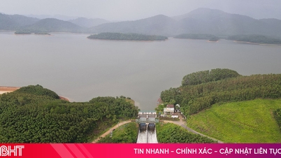 Barragem efetivamente "corta enchentes" durante fortes chuvas em Ha Tinh