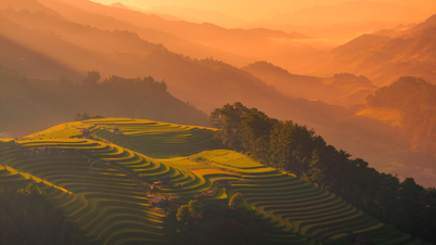 ทุ่งนาขั้นบันไดอันสวยงามตระการตาในหุบเขาหลุกฮอน