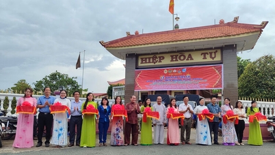 Binh Thanh Dong realiza obras para receber o Congresso de delegados de organizações políticas e sociais.