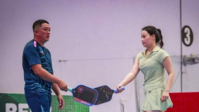 Tournoi de Pickleball de Tay Nguyen avec un coup de pouce dans la catégorie mari et femme