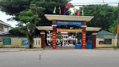 पढ़ाई छोड़ कूड़ा झाड़ने को मजबूर हैं छात्र, अभिभावक परेशान