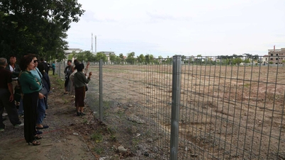 Primer plano del área de reasentamiento para construir una plaza y un parque al este del lago Hoan Kiem