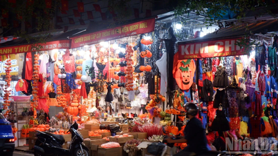 A Rua Hang Ma está repleta de cores de Halloween