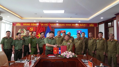La police de Dien Bien et la police de 3 provinces du nord du Laos renforcent leur coordination pour assurer la sécurité et l'ordre.