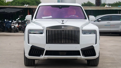 Der erste Rolls-Royce Cullinan Black Badge 2025, fast 60 Milliarden in Vietnam