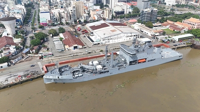 Корабль ВМС Новой Зеландии HMNZS AOTEAROA посетил Хошимин с визитом вежливости.