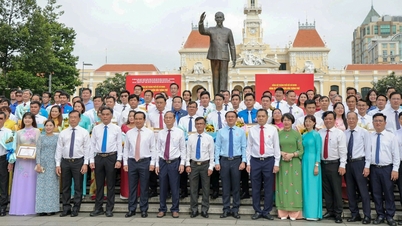 Đảng ủy UBND TP.HCM tuyên dương 40 tập thể và 55 cá nhân điển hình dân vận khéo