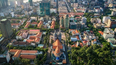 Muitas obras arquitetônicas urbanas com localizações "douradas" não podem ser classificadas como relíquias.