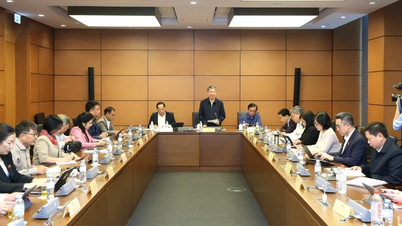 대체 출산율 수준을 유지하려면 장기적이고 혁신적인 정책이 필요합니다.