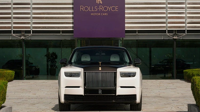 Детали Rolls-Royce Phantom Centenary, покрытые 24-каратным золотом и вышитые 440 000 стежками