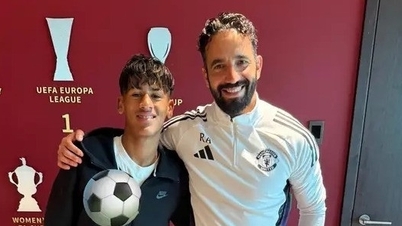 Рубен Аморим ошеломляет, приводя 15-летнего игрока в первую команду «МЮ»