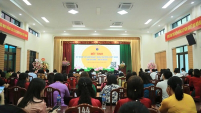 Rassemblement à l'occasion du 35e anniversaire de la Journée des infirmières vietnamiennes (26 octobre 1990 - 26 octobre 2025)