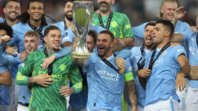 Enkelt jobb, hög lön, "superkonstig" målvakt Scott Carson gör ett supermirakel med Man City