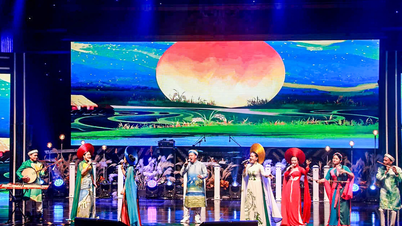 ក្រុមសិល្បៈខេត្ត Khanh Hoa សម្តែងនៅមហោស្រពសិល្បៈទីក្រុង Ulsan