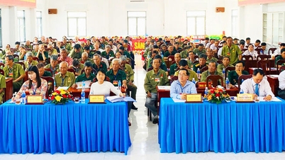 สหายลี วัน ลัม ดำรงตำแหน่งประธานสมาคมทหารผ่านศึกแห่งตำบลมีดุก วาระการดำรงตำแหน่งปี 2568 - 2573