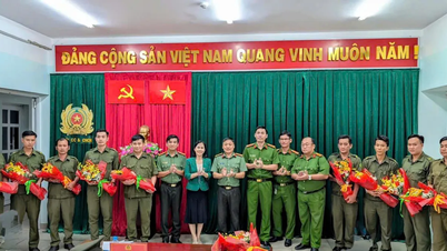 អបអរសាទរចំពោះកងកម្លាំងជួយសង្គ្រោះដែលបានជួយសង្គ្រោះមនុស្សចំនួន ១២៧ នាក់ ដែលជាប់នៅក្នុងភ្លៀងធ្លាក់ខ្លាំង