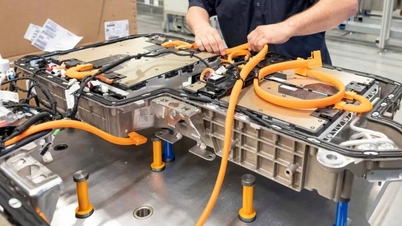 Mỹ hủy 700 triệu USD tài trợ pin, áp lực lên EV