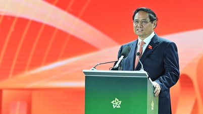 Premiér Pham Minh Chinh kontroluje přípravy na podzimní veletrh