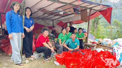 Cán bộ Mặt trận vì dân