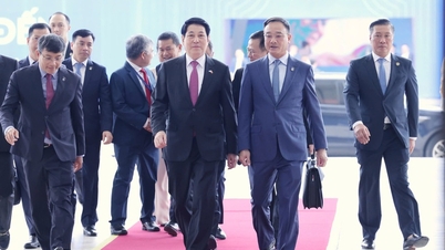 UPDATE: De openingssessie van de ondertekeningsceremonie van het Verdrag van Hanoi begint