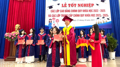 Trường Cao đẳng Y tế Khánh Hòa trao bằng tốt nghiệp cho 365 học sinh, sinh viên