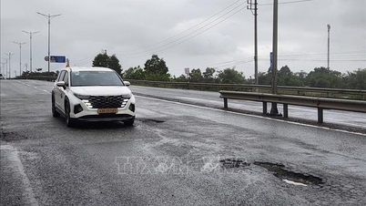 Hue: Právě jsem dokončil opravy, povrch státní dálnice 1A je opět poškozený