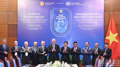 [Foto] Președintele Luong Cuong primește șefii delegațiilor care participă la ceremonia de semnare a Convenției de la Hanoi