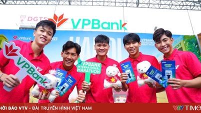 Estande do VPBank na VPIM 2025: vibrante e emocionante com experiências de jogos de alta tecnologia