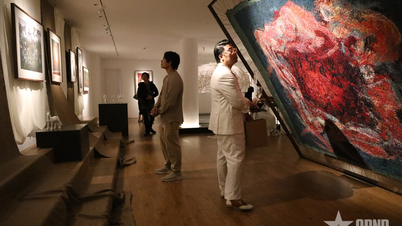 Utstilling av ny kunstform med tråd