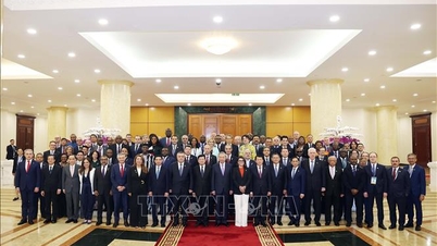 El Secretario General To Lam: La ceremonia de firma de la Convención de Hanoi marca un nuevo capítulo en la cooperación global y la gobernanza de redes.