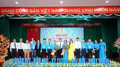 Uniunea Comunei Phu Dong este hotărâtă să preia conducerea mișcărilor de emulare patriotică.