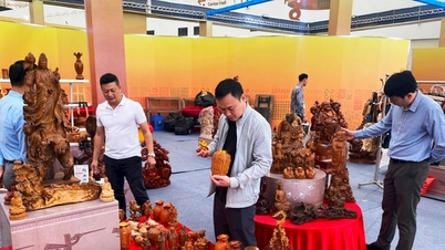 Notícias especiais no jornal Hanoi Moi em 26 de outubro de 2025