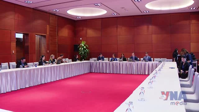 Promover a cooperação em IA e padrões internacionais em cibersegurança