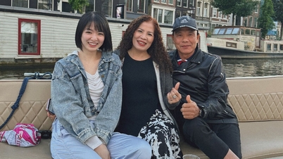 Menina de Phu Tho 'viajou com pressa' para 101 países, mas de repente mudou para 'viajar devagar' com seus pais