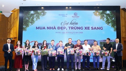Eurowindow Twin Parks mengadakan undian berhadiah mobil Mercedes bagi pelanggan