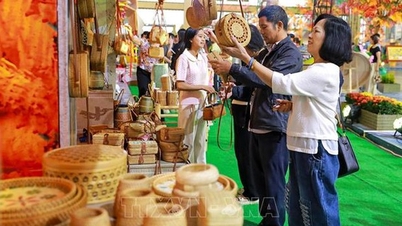 The 2025 Fall Fair is expected to welcome about half a million visitors per day.