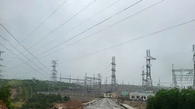 Upaya penyelesaian proyek gardu induk 500 kV Quang Tri dan jaringan penghubungnya sesuai jadwal