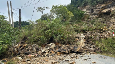 Grave deslizamiento de tierra en la Carretera Nacional 4C a través de la comuna de Quan Ba, provincia de Tuyen Quang