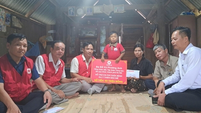 Visit and provide financial support to families in difficult circumstances