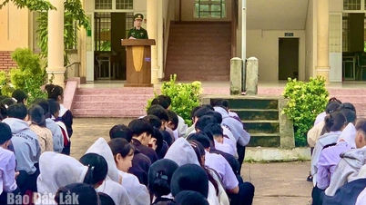 Xuan Dai Border Guard Station organizes "Border and island lesson" for more than 500 students