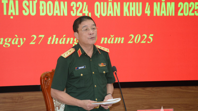 กรมการเมือง ตรวจสอบการทำงานของพรรค การทำงานการเมือง และการทำงานทหารในแต่ละหน่วยงาน